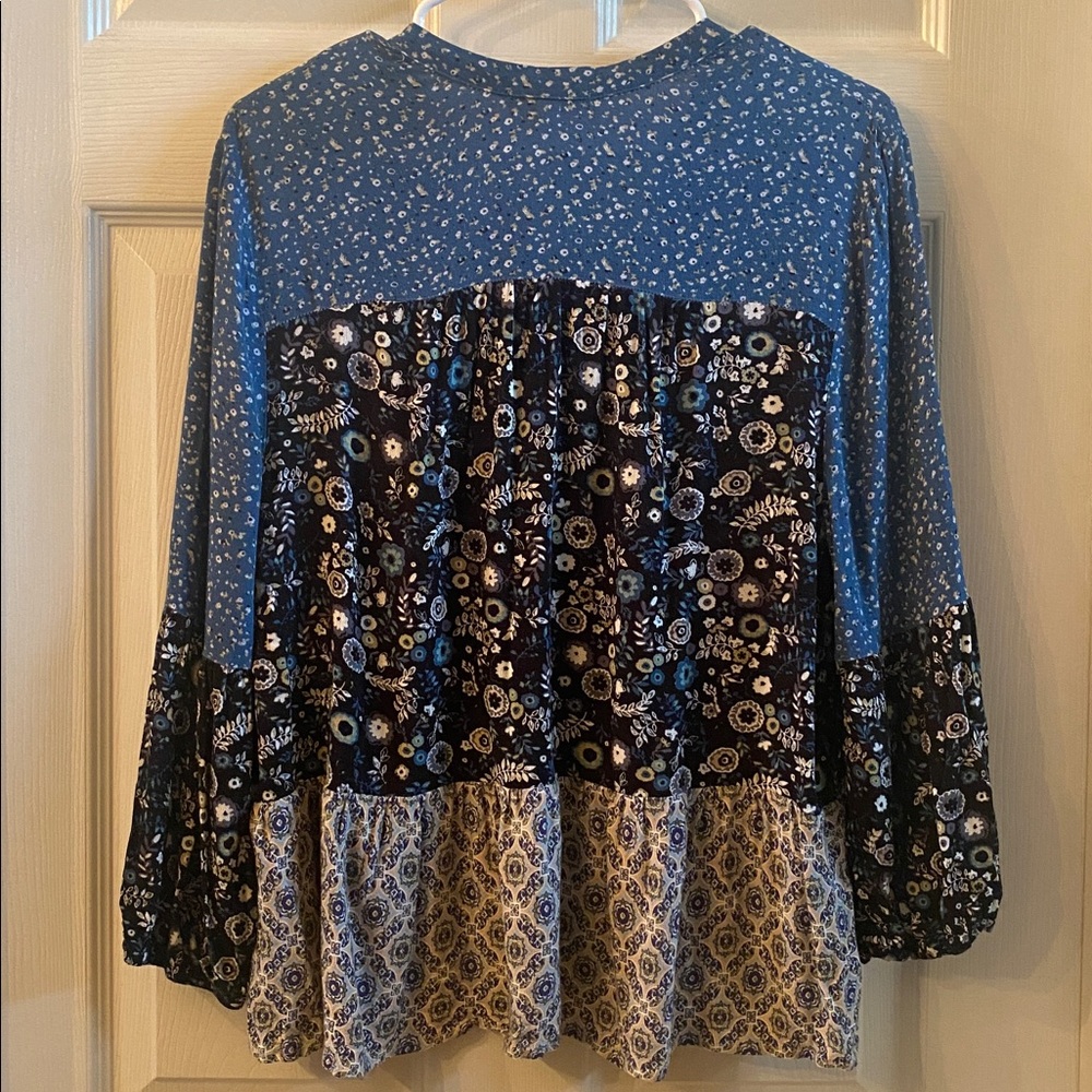Miami Blue Floral Women's Blouse - Picture 5 of 12